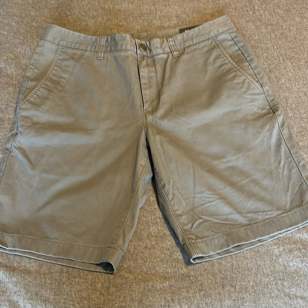 BONOBOS Men's Classic Fit 100% Cotton Chino Shorts Size 33‎ Gray